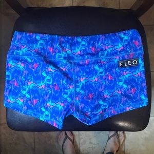 ELECTRIC ZIG-ZAG FLEO SHORTS